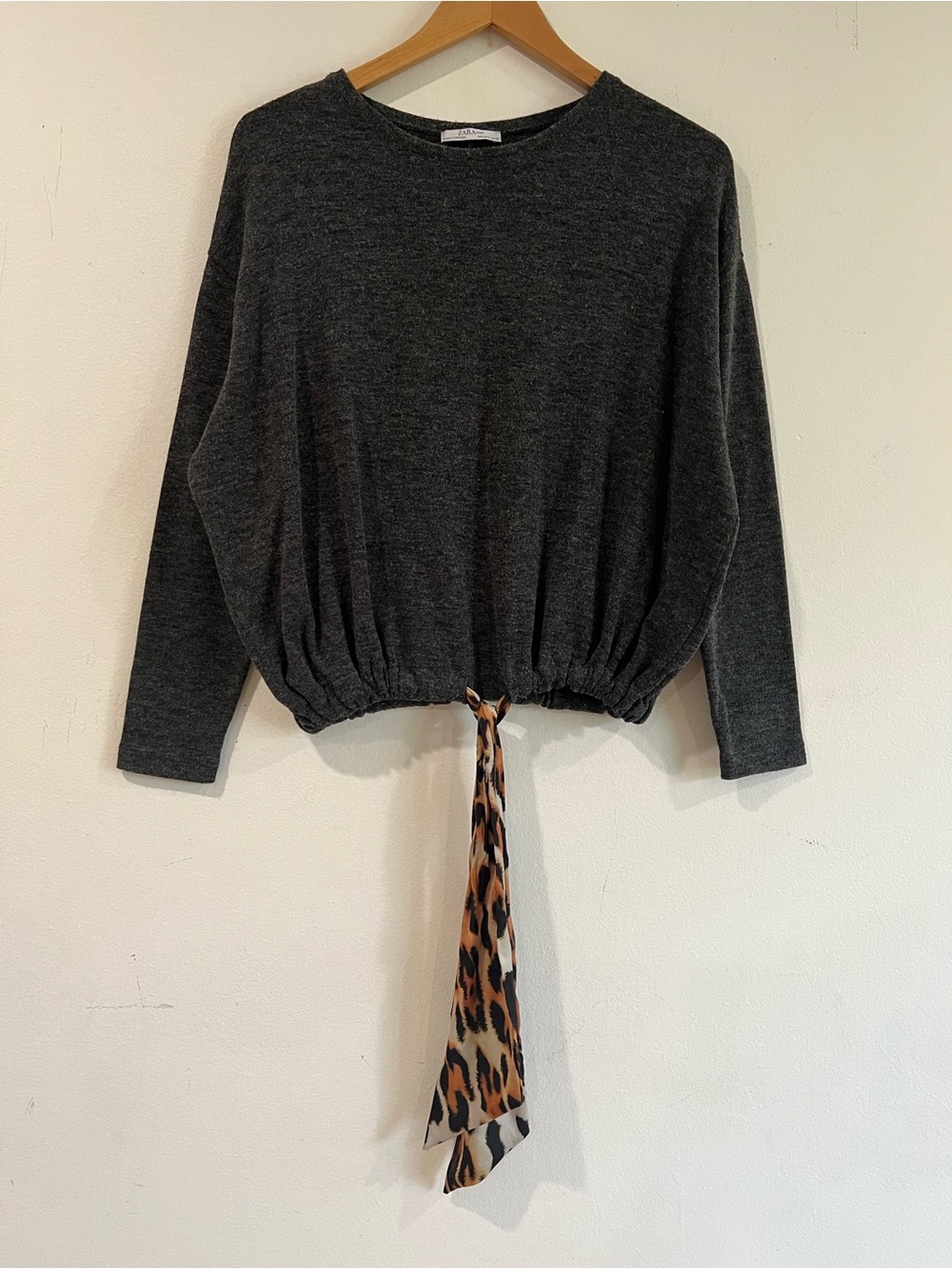Zara Dark Gray Long Sleeve Sweatshirt oversized with Leopard Tie S